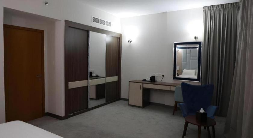 Alazmi Hotel Дубай Экстерьер фото